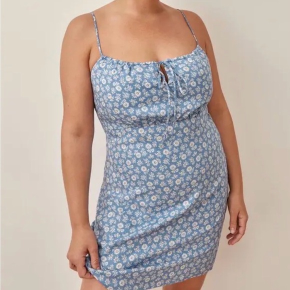 Reformation Dresses & Skirts - Reformation Blue Floral Mini Dress